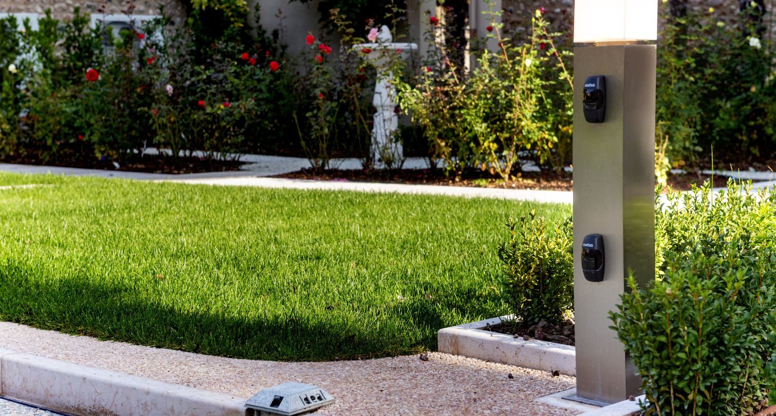 Access pole for Invisible car lift