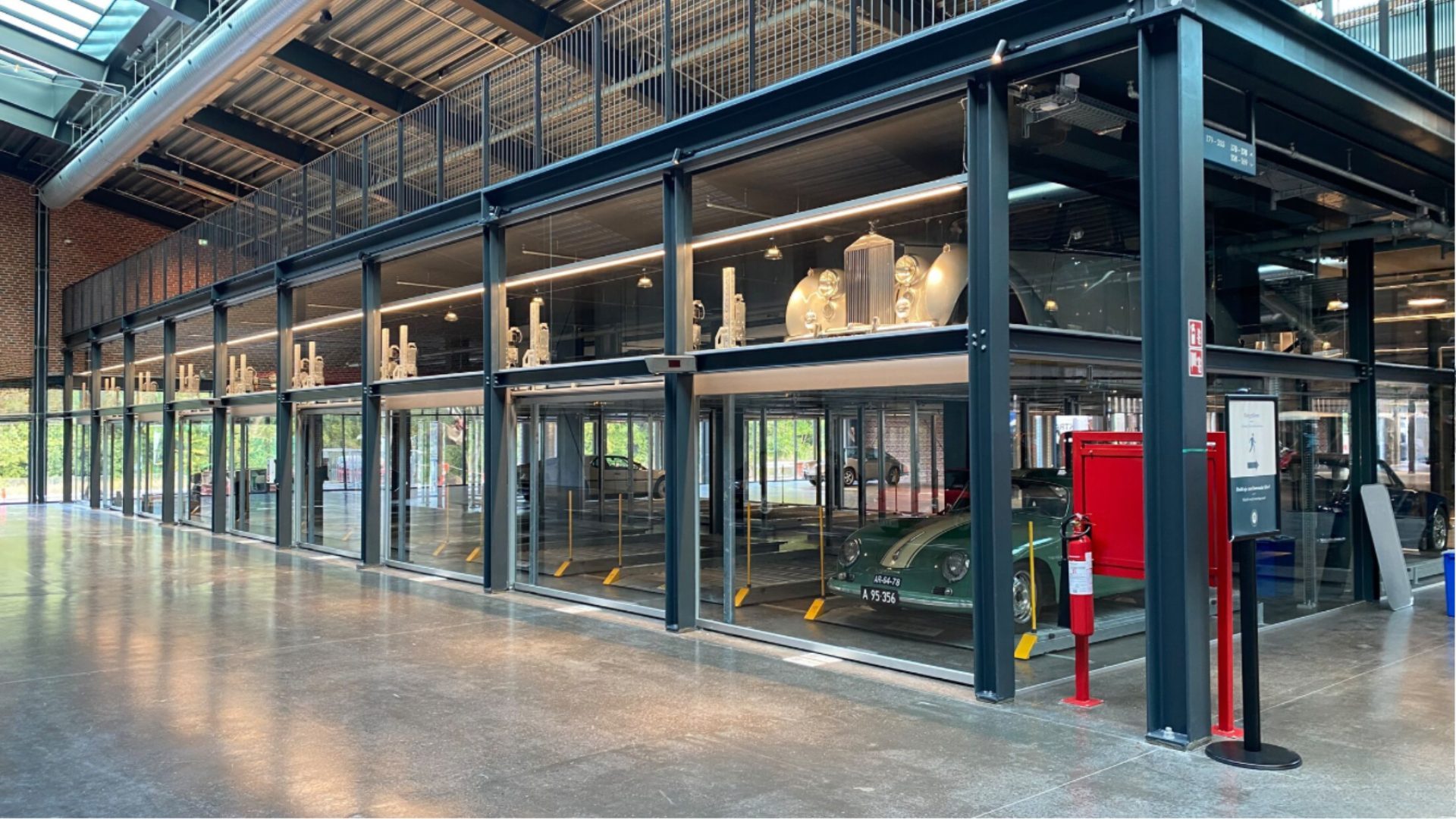 Classic Car House |  Combilift 552 & Turntable 505